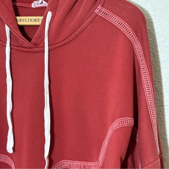 POL raw hem semi cropped hoodie with tie up sleeves in rustic red. Women’s M - Picture 4 of 7